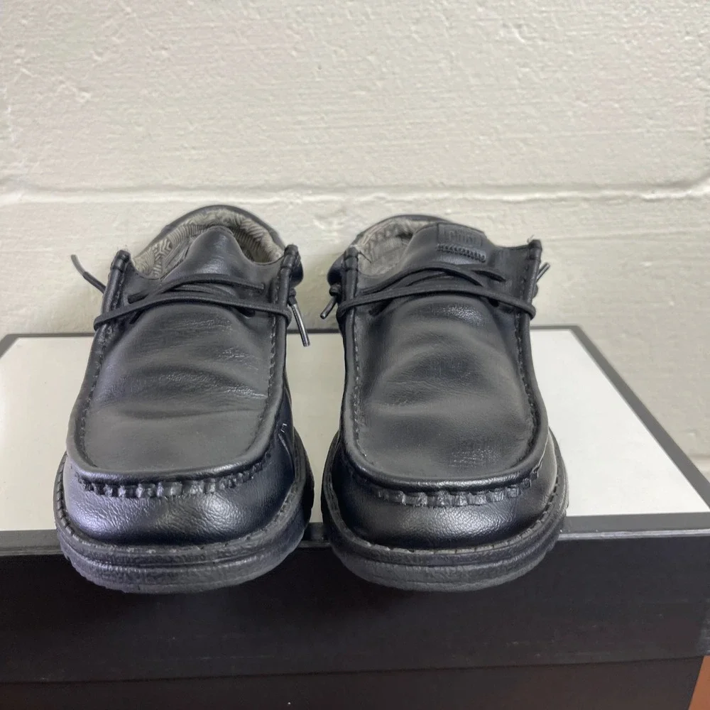 Hey Dude Wally Youth Mono Leather Youth Size US 6Y/38 EU